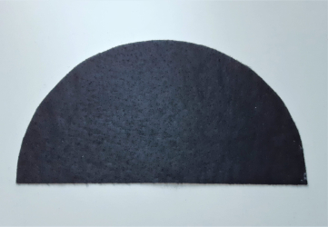 Découper les pièces du chapeau de sorcière