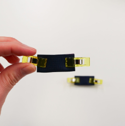 Coudre les pièces de finition aux extrémités de la fermeture Éclair
