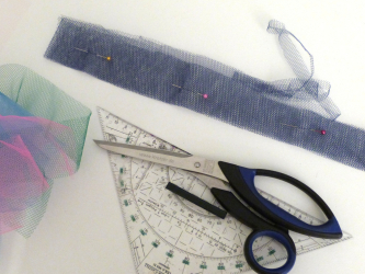 Découper le tulle