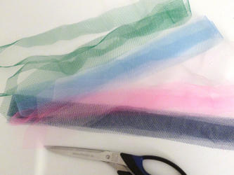 Découper le tulle