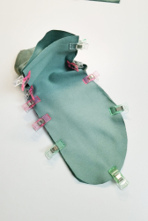 Chaussettes : coudre ensemble le bas et le haut des chaussettes