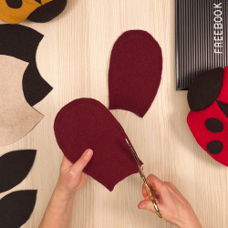 Flügel zusammennähen