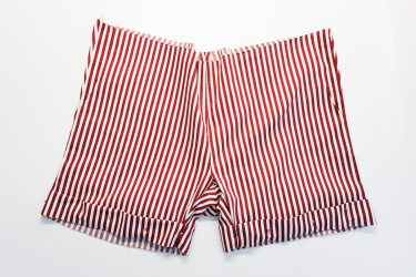 Assembler le short et l'ourlet