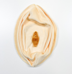Flügel, Füsschen, Schnabel und Augen anbringen