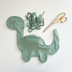 Dino zusammennähen und befüllen