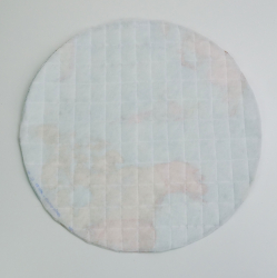 Repasser le tissu thermocollant molleton et le surpiquer