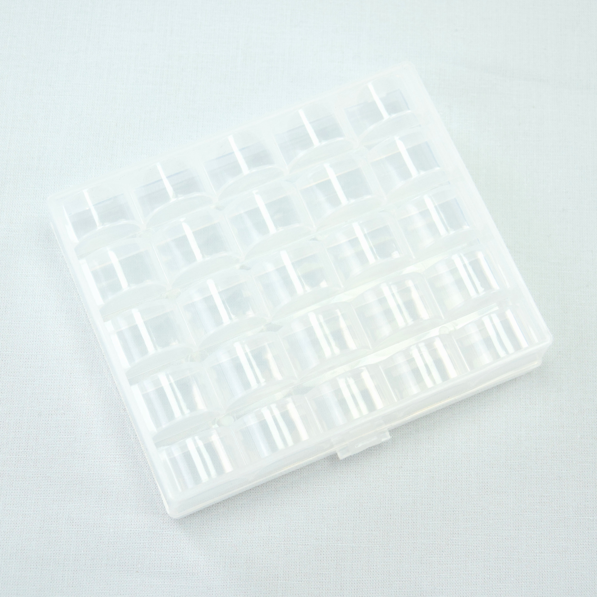 25 Nähmaschinenspulen in praktischer Aufbewahrungsbox Kunststoff transparent 