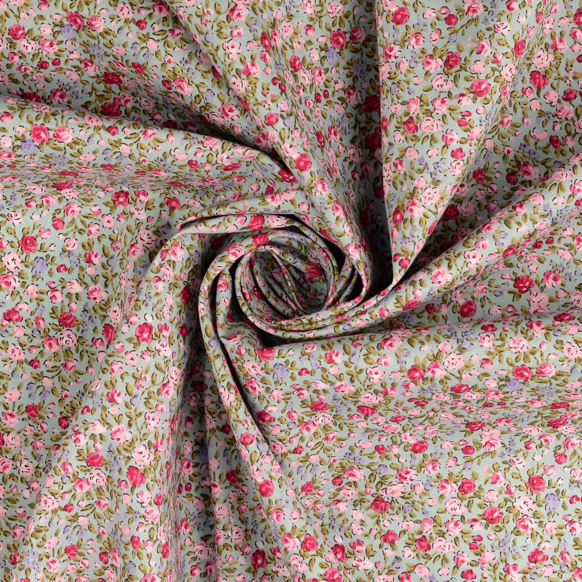 Fabrication de Robes Tissu Floral Coton Popeline Toile Roses Rose Rose Pâle 