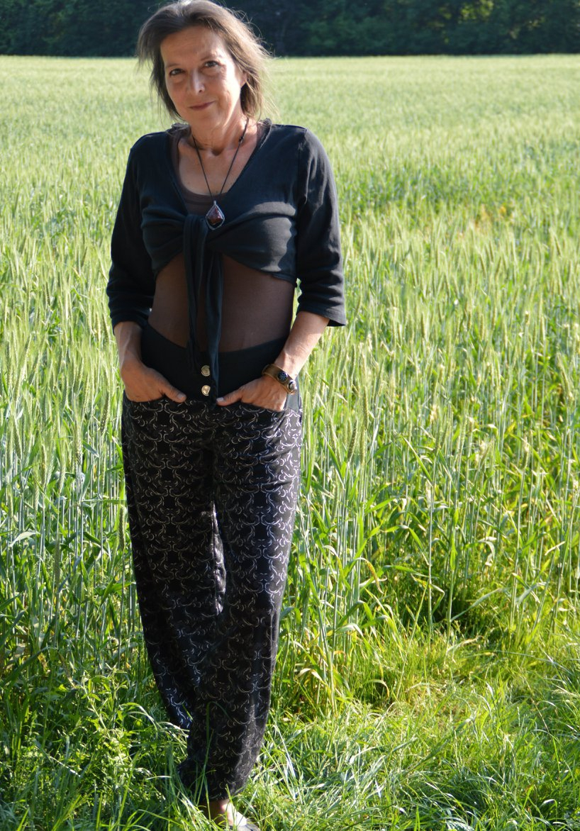 Ebook patron pantalon de yoga femme Skadi Mamili1910, en allemand