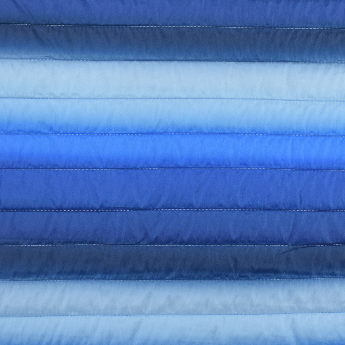 Quilt fabric gradient, blue