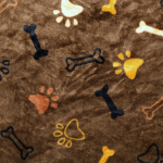 marron | Tissu polaire flanelle doux Pattes et os Paws and Bones, marron