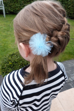 DIY élastique pour cheveux en tulle