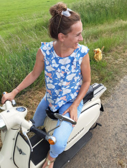 Luftiges Sommertop mit Volants