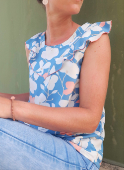 Luftiges Sommertop mit Volants