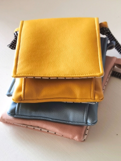 Coudre un mini sac téléphone portable
