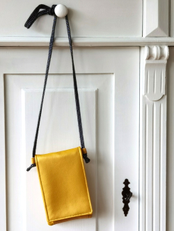 Coudre un mini sac téléphone portable