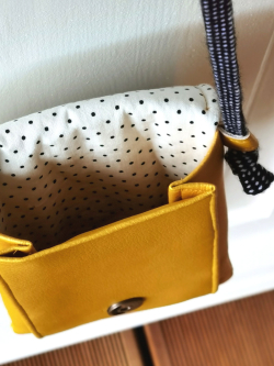 Coudre un mini sac téléphone portable
