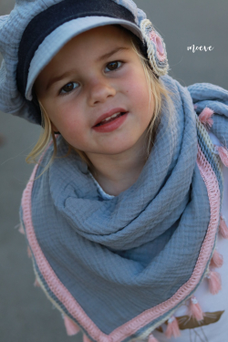 Coudre un foulard avec des pompons