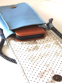 Coudre un mini sac téléphone portable