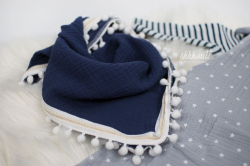 Coudre un foulard avec des pompons