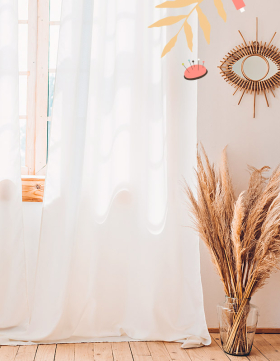Curtains & drapes