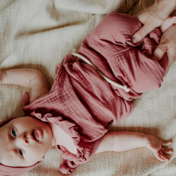 Patron pantalon bébé pdf Alessandra Fino & Stitch, en allemand
