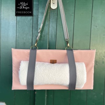 Patron couture gratuit coussin pliable pdf Pompom Malomi, en français