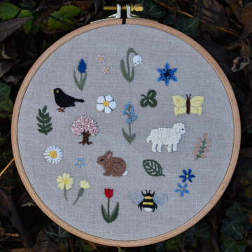 Modèle broderie à la main pdf Printemps Fabelwald