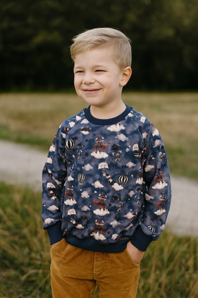 Alpenfleece sweat Flying Animals, jeansblauw