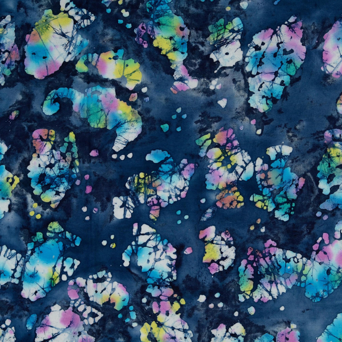 Tissu coton popeline batik Tie Dye stains, bleu denim