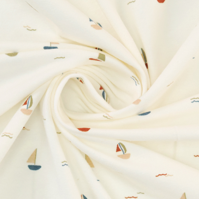 Tissu jersey de coton bateaux voiliers Sailboat, blanc cassé