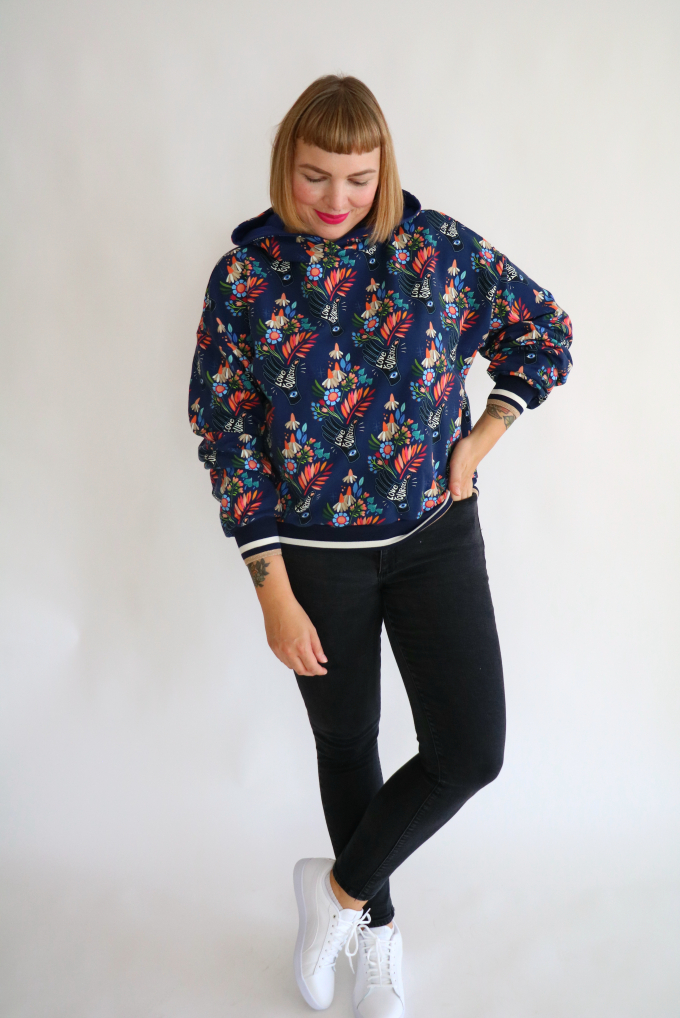 E-Book Bara Studio Hoodie Svea