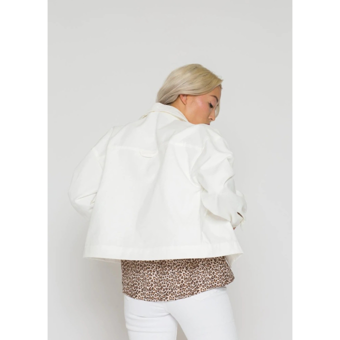E-Book Bara Studio Jeans jacket Noomi, duits