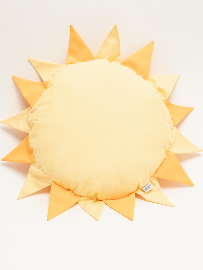 Patron coussin soleil pdf byGesa, en allemand & en anglais