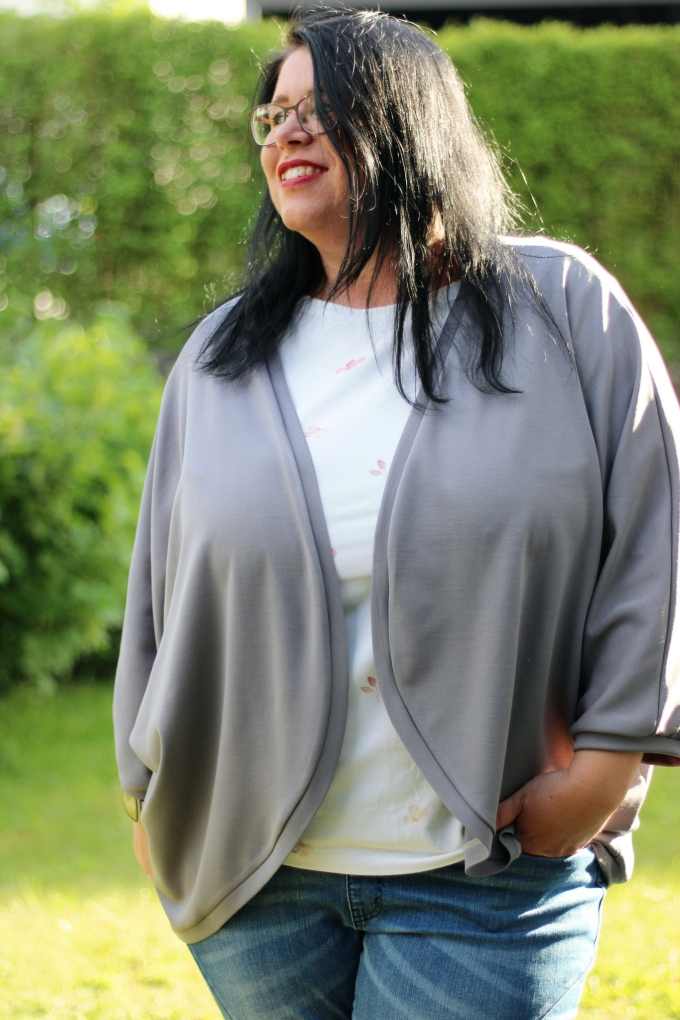 Patron cardigan femme pdf Rovito drei eM's, en allemand