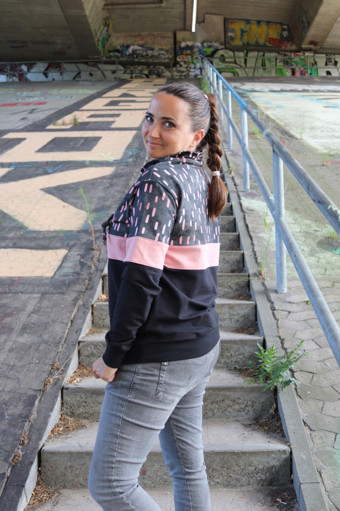 E-book drei eM's Hoodie Eningen, Duits