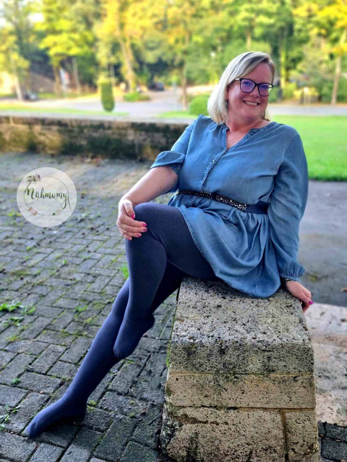 Patron legging / collant femme pdf Heldin in Strumpfhosen Einfach anziehend, en allemand