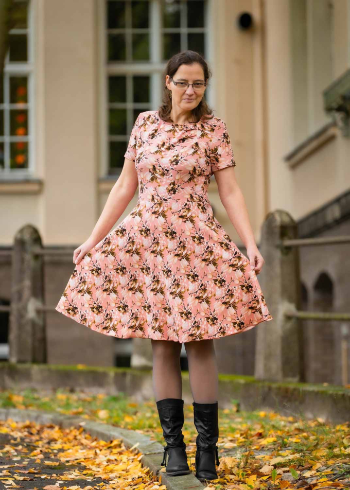 E-Book Einfach anziehend Kleid Voll in Schwung