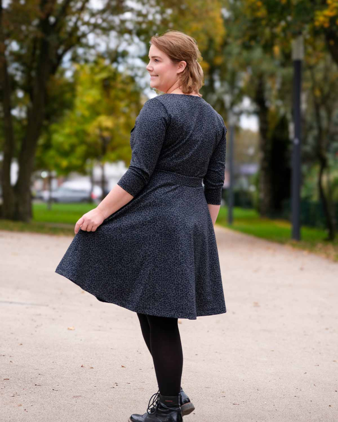 E-Book Einfach anziehend Kleid Voll in Schwung