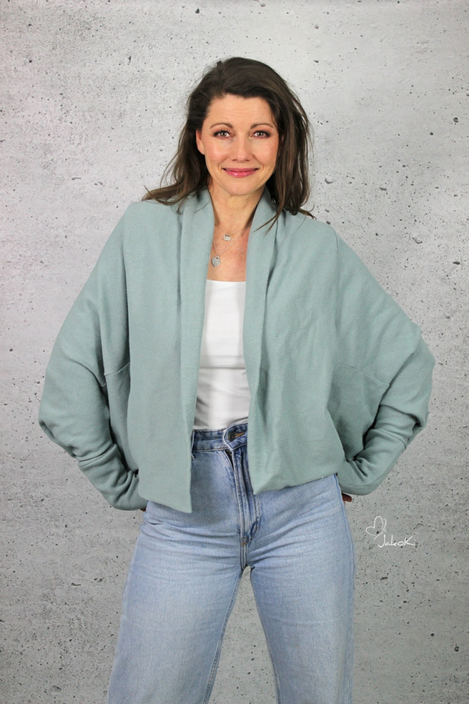 Patron cardigan femme pdf Macapa Erbsünde, en allemand