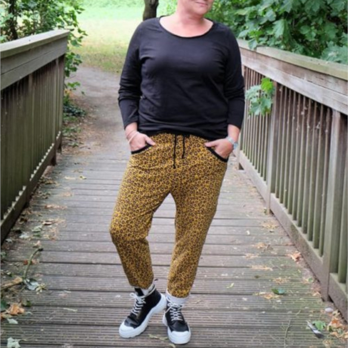 Patron pantalon de jogging femme pdf Calma Erbsünde, en allemand