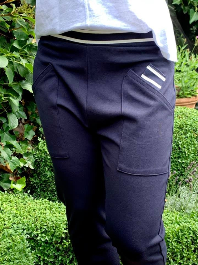 Patron pantalon de jogging femme pdf Calma Erbsünde, en allemand