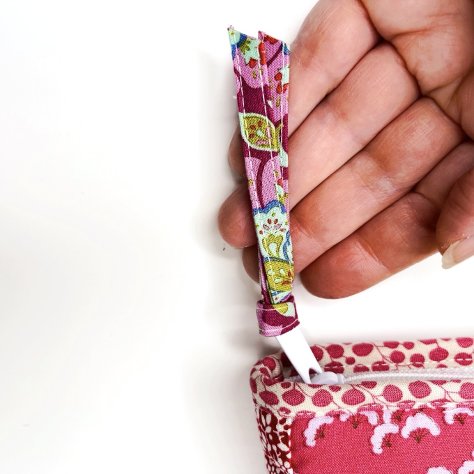 Patron pochette loisirs créatifs pdf Klassisch Flor de Costura, en allemand