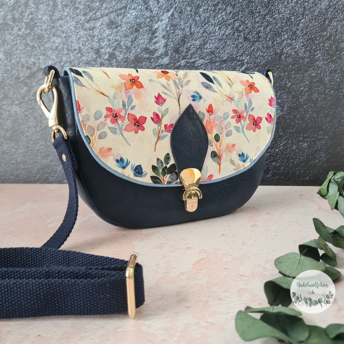 E-Book Frau Schnitte Saddle Bag Svea, german