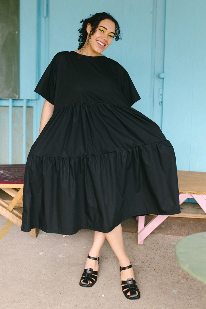E-Book JULIANA MARTEJEVS Sommerkleid mit Rüschen Midikleid