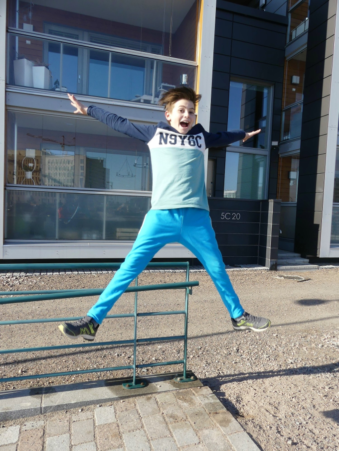 Patron pantalon sweat pdf enfant Bombom Teens Königin Mutter, en allemand