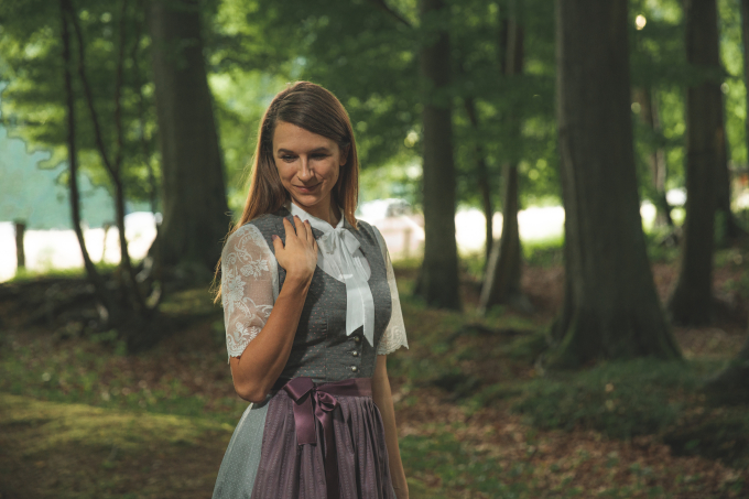 E-book La Bavarese Dirndlbluse Elegante, Duits