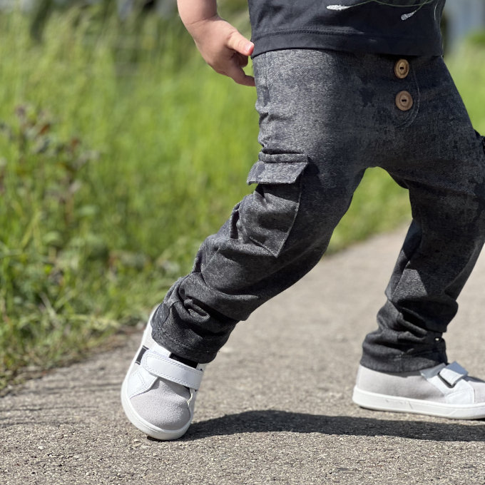 Patron pantalon / short enfant pdf lovely joggers Mini & Maxi LovelySewDesign, en allemand