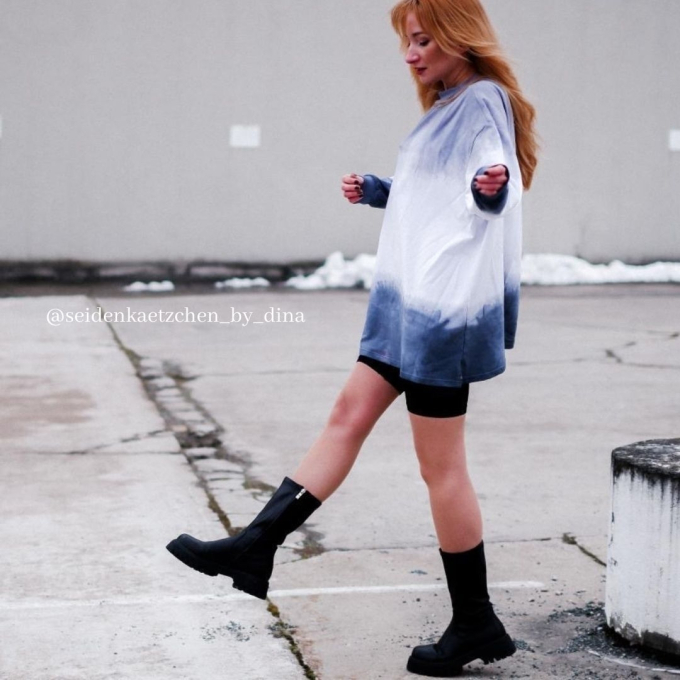 E-book Make it yours Oversized Sweat Jurk / Sweater, Duits