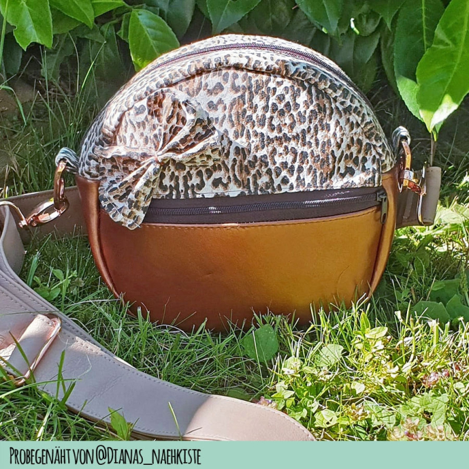 E-Book Maker Mauz Circle Bag Lorrie, english